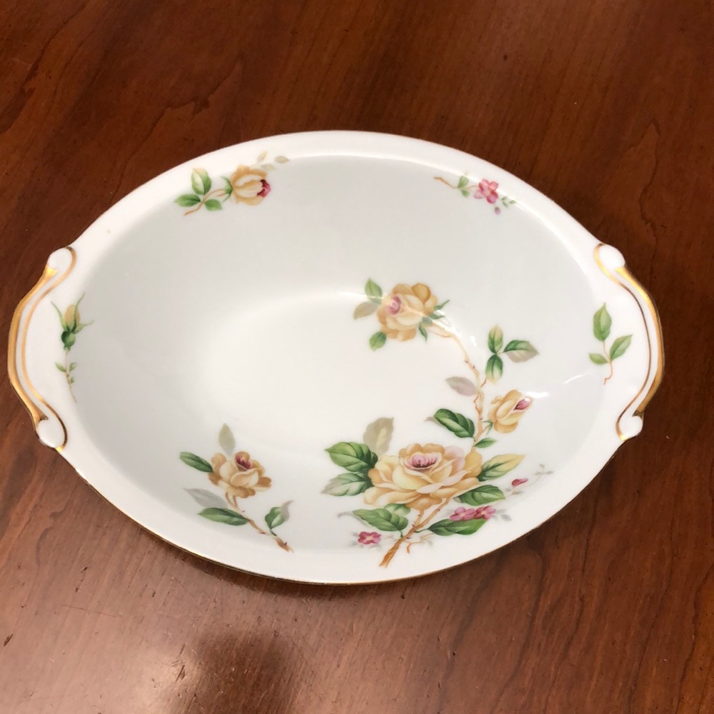 Lynmore Fine Chine oval bowl